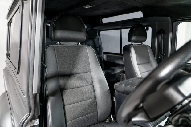 Land Rover Defender 90 TD XS STATION WAGON. COMPREHENSIVE LSH. VB AIR SUSPENSION. KHAN WHEELS. 2