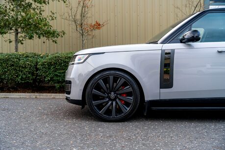 Land Rover Range Rover SV. HUGE SPEC. REAR SEAT ENTERTAINMENT. CERAMIC INTERIOR FINISHERS. 23S. 7