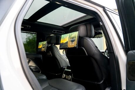 Land Rover Range Rover SV. HUGE SPEC. REAR SEAT ENTERTAINMENT. CERAMIC INTERIOR FINISHERS. 23S. 26