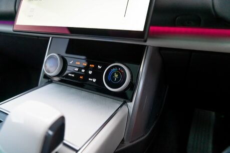 Land Rover Range Rover SV. HUGE SPEC. REAR SEAT ENTERTAINMENT. CERAMIC INTERIOR FINISHERS. 23S. 22
