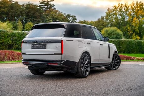 Land Rover Range Rover SV. HUGE SPEC. REAR SEAT ENTERTAINMENT. CERAMIC INTERIOR FINISHERS. 23S. 4