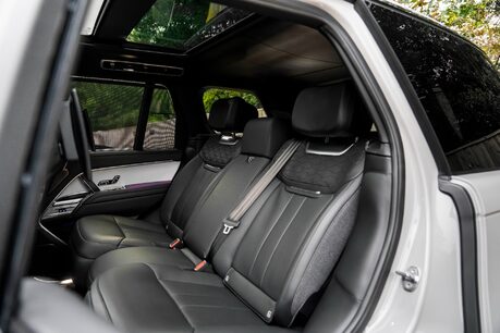 Land Rover Range Rover SV. HUGE SPEC. REAR SEAT ENTERTAINMENT. CERAMIC INTERIOR FINISHERS. 23S. 16
