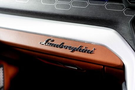 Lamborghini Urus V8. LAMBO WARRANTY UNTIL NOV. ADAS PACK. HEATED, COOLED & MASSAGE SEATS. 49