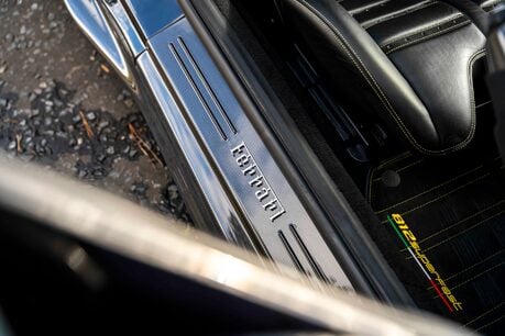 Ferrari 812 Superfast HUGE SPECIFICATION. CARBON FIBRE ENGINE COVERS. CARBON INT & EXT. LIFT. 23