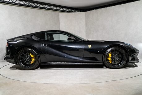 Ferrari 812 Superfast HUGE SPECIFICATION. CARBON FIBRE ENGINE COVERS. CARBON INT & EXT. LIFT. 7