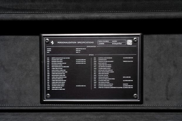 Ferrari 812 Superfast HUGE SPECIFICATION. CARBON FIBRE ENGINE COVERS. CARBON INT & EXT. LIFT. 4