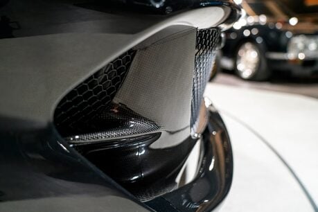 Ferrari 812 Superfast HUGE SPECIFICATION. CARBON FIBRE ENGINE COVERS. CARBON INT & EXT. LIFT. 49