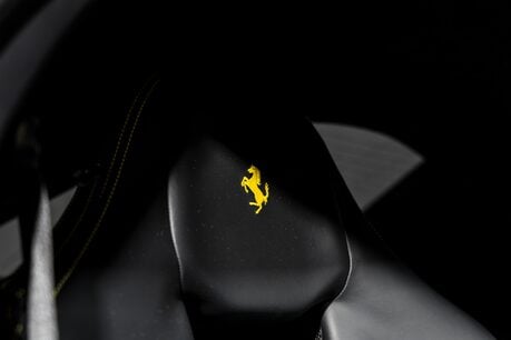 Ferrari 812 Superfast HUGE SPECIFICATION. CARBON FIBRE ENGINE COVERS. CARBON INT & EXT. LIFT. 20