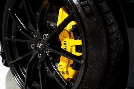 Ferrari 812 Superfast HUGE SPECIFICATION. CARBON FIBRE ENGINE COVERS. CARBON INT & EXT. LIFT. 10