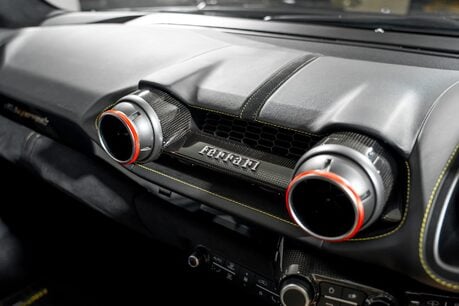 Ferrari 812 Superfast HUGE SPECIFICATION. CARBON FIBRE ENGINE COVERS. CARBON INT & EXT. LIFT. 27