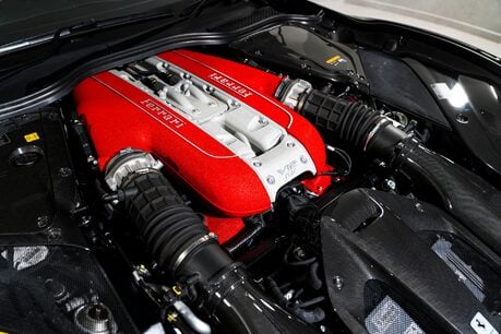 Ferrari 812 Superfast HUGE SPECIFICATION. CARBON FIBRE ENGINE COVERS. CARBON INT & EXT. LIFT. 41