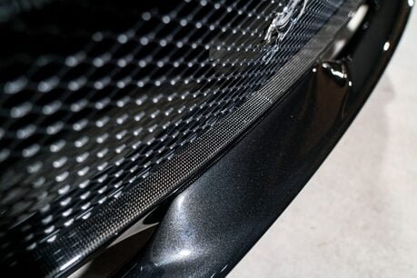 Ferrari 812 Superfast HUGE SPECIFICATION. CARBON FIBRE ENGINE COVERS. CARBON INT & EXT. LIFT. 48