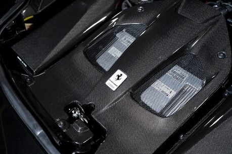 Ferrari 812 Superfast HUGE SPECIFICATION. CARBON FIBRE ENGINE COVERS. CARBON INT & EXT. LIFT. 42