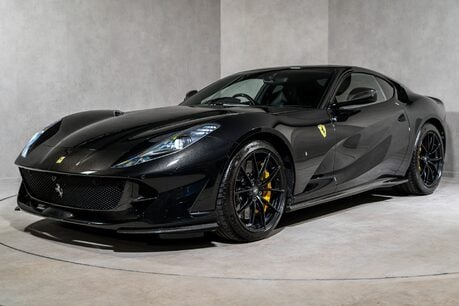 Ferrari 812 Superfast HUGE SPECIFICATION. CARBON FIBRE ENGINE COVERS. CARBON INT & EXT. LIFT. 3