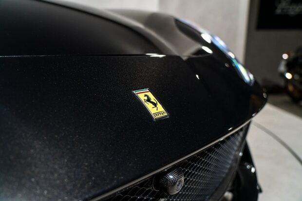 Ferrari 812 Superfast HUGE SPECIFICATION. CARBON FIBRE ENGINE COVERS. CARBON INT & EXT. LIFT. 5