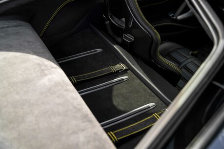 Ferrari 812 Superfast HUGE SPECIFICATION. CARBON FIBRE ENGINE COVERS. CARBON INT & EXT. LIFT. 31