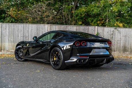 Ferrari 812 Superfast HUGE SPECIFICATION. CARBON FIBRE ENGINE COVERS. CARBON INT & EXT. LIFT. 3