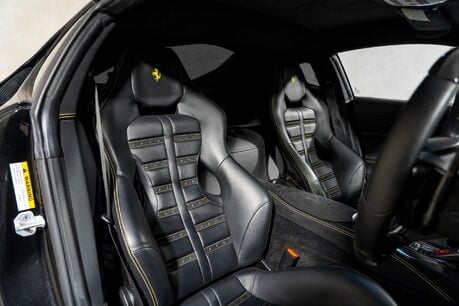 Ferrari 812 Superfast HUGE SPECIFICATION. CARBON FIBRE ENGINE COVERS. CARBON INT & EXT. LIFT. 16