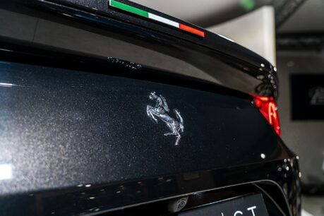 Ferrari 812 Superfast HUGE SPECIFICATION. CARBON FIBRE ENGINE COVERS. CARBON INT & EXT. LIFT. 54