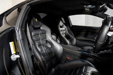 Ferrari 812 Superfast HUGE SPECIFICATION. CARBON FIBRE ENGINE COVERS. CARBON INT & EXT. LIFT. 14