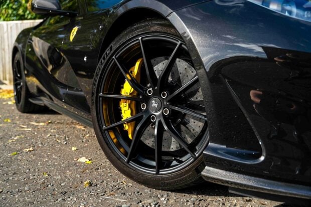 Ferrari 812 Superfast HUGE SPECIFICATION. CARBON FIBRE ENGINE COVERS. CARBON INT & EXT. LIFT. 4