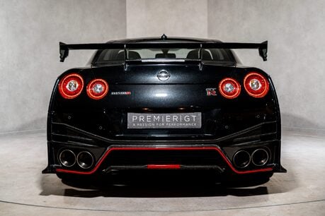 Nissan GT-R NISMO. UK SUPPLIED. EXTREMELY RARE EXAMPLE. COMPREHENSIVE SERVICE HISTORY. 5