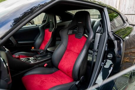 Nissan GT-R NISMO. UK SUPPLIED. EXTREMELY RARE EXAMPLE. GREAT SERVICE HISTORY. 16