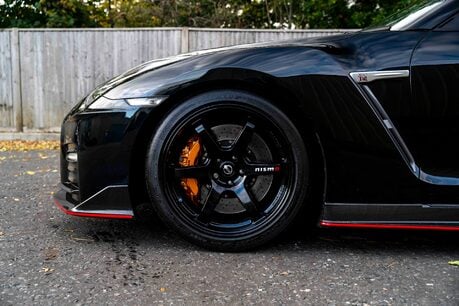 Nissan GT-R NISMO. UK SUPPLIED. EXTREMELY RARE EXAMPLE. GREAT SERVICE HISTORY. 5