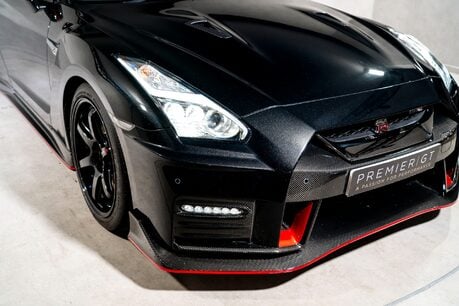 Nissan GT-R NISMO. UK SUPPLIED. EXTREMELY RARE EXAMPLE. COMPREHENSIVE SERVICE HISTORY. 39