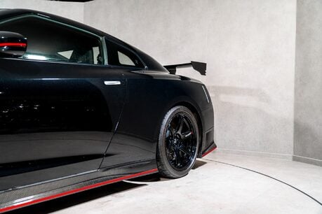 Nissan GT-R NISMO. UK SUPPLIED. EXTREMELY RARE EXAMPLE. COMPREHENSIVE SERVICE HISTORY. 53