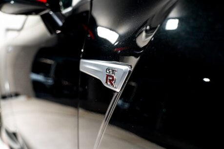 Nissan GT-R NISMO. UK SUPPLIED. EXTREMELY RARE EXAMPLE. COMPREHENSIVE SERVICE HISTORY. 48