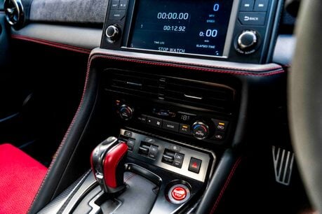 Nissan GT-R NISMO. UK SUPPLIED. EXTREMELY RARE EXAMPLE. GREAT SERVICE HISTORY. 23
