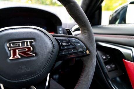 Nissan GT-R NISMO. UK SUPPLIED. EXTREMELY RARE EXAMPLE. GREAT SERVICE HISTORY. 26
