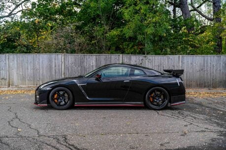 Nissan GT-R NISMO. UK SUPPLIED. EXTREMELY RARE EXAMPLE. GREAT SERVICE HISTORY. 4