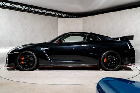 Nissan GT-R NISMO. UK SUPPLIED. EXTREMELY RARE EXAMPLE. COMPREHENSIVE SERVICE HISTORY. 8