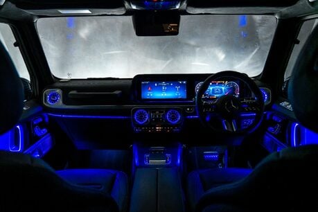 Mercedes-Benz G Series G 450 D AMG LINE PREMIUM PLUS. NIGHT PACKAGE. SLIDING SUNROOF. BURMESTER. 16