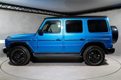 Mercedes-Benz G Series G 450 D AMG LINE PREMIUM PLUS. NIGHT PACKAGE. SLIDING SUNROOF. BURMESTER. 8