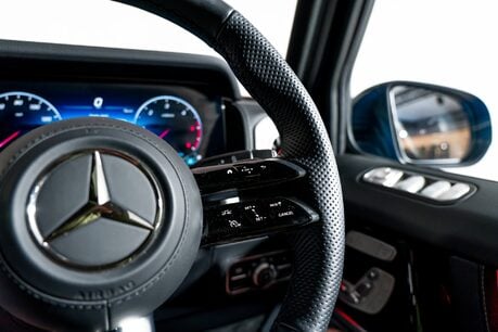 Mercedes-Benz G Series G 450 D AMG LINE PREMIUM PLUS. NIGHT PACKAGE. SLIDING SUNROOF. BURMESTER. 23