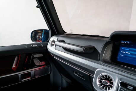 Mercedes-Benz G Series G 450 D AMG LINE PREMIUM PLUS. NIGHT PACKAGE. SLIDING SUNROOF. BURMESTER. 28