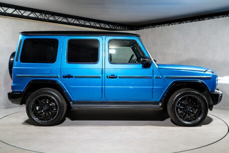 Mercedes-Benz G Series G 450 D AMG LINE PREMIUM PLUS. NIGHT PACKAGE. SLIDING SUNROOF. BURMESTER. 7