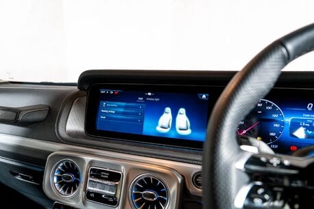 Mercedes-Benz G Series G 450 D AMG LINE PREMIUM PLUS. NIGHT PACKAGE. SLIDING SUNROOF. BURMESTER. 41