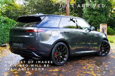 Land Rover Range Rover Sport AUTOBIOGRAPHY MHEV. BLACK PACK. DEPLOYABLE SIDE STEPS. PANO ROOF. 23S. 1