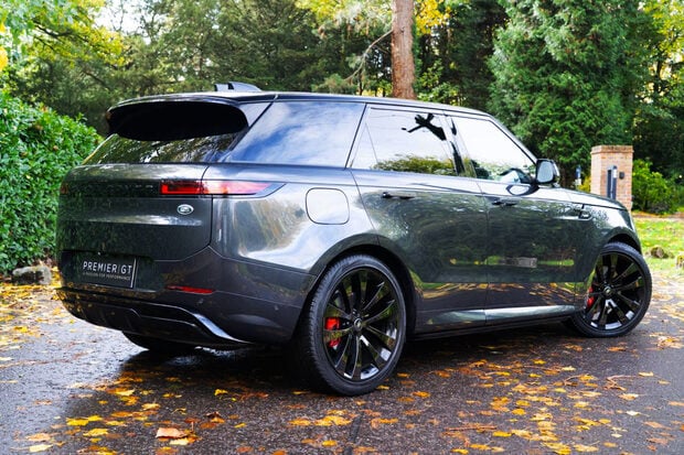 Land Rover Range Rover Sport AUTOBIOGRAPHY MHEV. BLACK PACK. DEPLOYABLE SIDE STEPS. PANO ROOF. 23S. 1