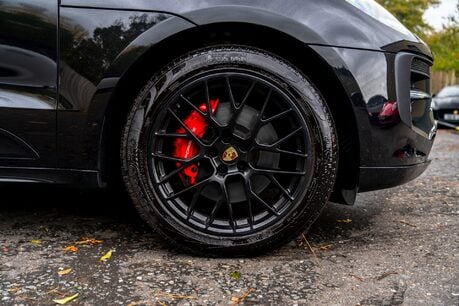 Porsche Macan GTS PDK. WARRANTY. EXCELLENT PSH. SPORT DESIGN PACKAGE. SPORTS EXHAUST. 7