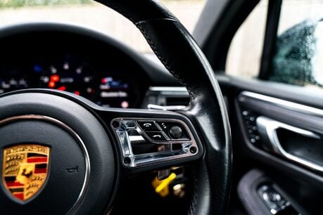 Porsche Macan GTS PDK. WARRANTY. EXCELLENT PSH. SPORT DESIGN PACKAGE. SPORTS EXHAUST. 15