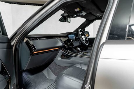 Land Rover Range Rover Sport SV EDITION ONE. FULL SATIN PPF. CARBON CERAMIC BRAKES. SLIDING PANO ROOF. 14
