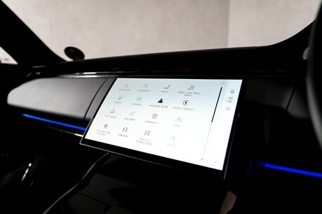 Land Rover Range Rover Sport SV EDITION ONE. FULL SATIN PPF. CARBON CERAMIC BRAKES. SLIDING PANO ROOF. 44