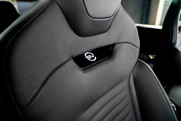 Land Rover Range Rover Sport SV EDITION ONE. FULL SATIN PPF. CARBON CERAMIC BRAKES. SLIDING PANO ROOF. 4