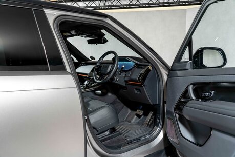 Land Rover Range Rover Sport SV EDITION ONE. FULL SATIN PPF. CARBON CERAMIC BRAKES. SLIDING PANO ROOF. 13