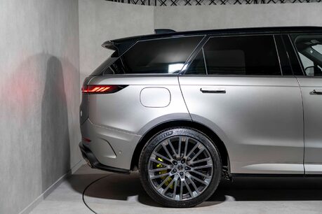 Land Rover Range Rover Sport SV EDITION ONE. FULL SATIN PPF. CARBON CERAMIC BRAKES. SLIDING PANO ROOF. 48